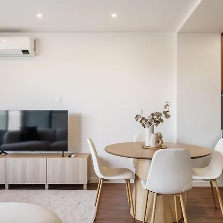 196 Andrade Corvo Collection By Minhos Guest Braga