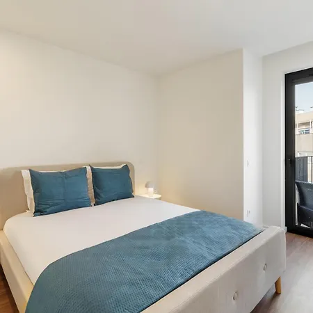 196 Andrade Corvo Collection By Minhos Guest Daire Braga